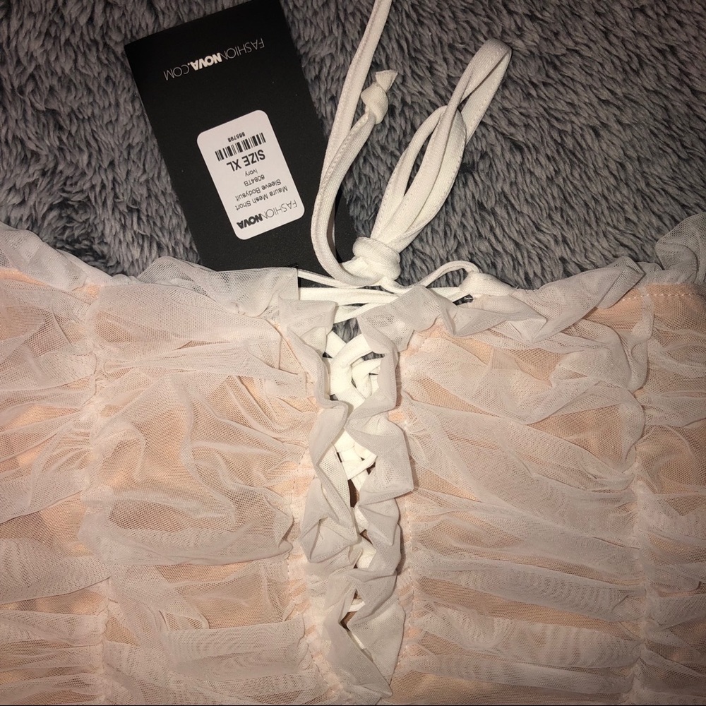 Off the Shoulder Ruffle Bodysuit - Picture 2 of 4